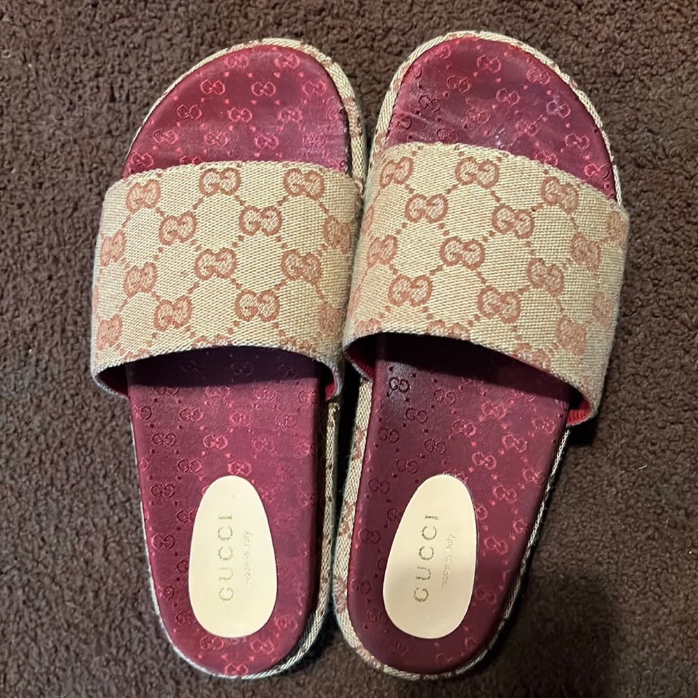 Gucci sandals